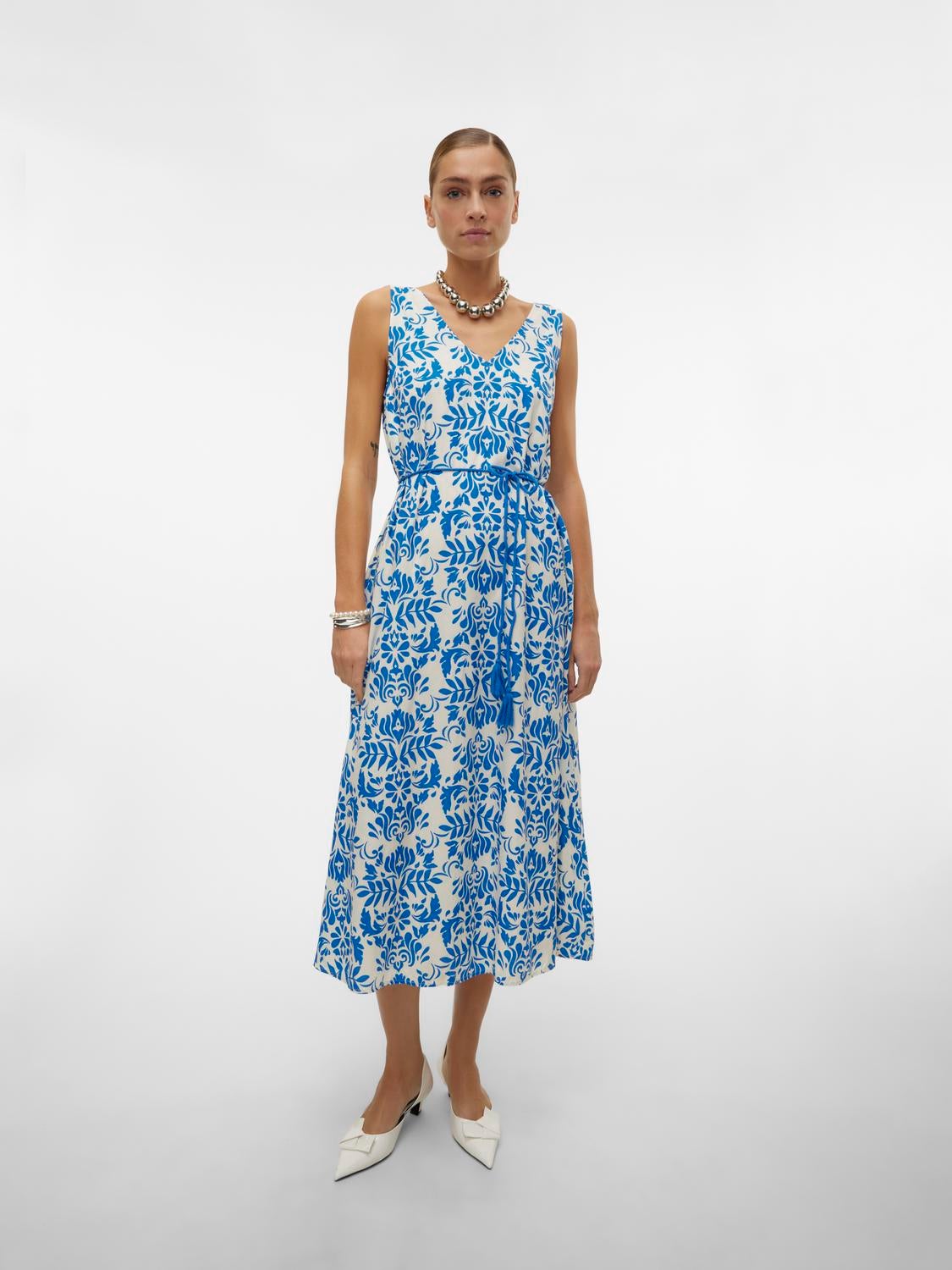 Vero Moda Vmlucky Ls Highneck Calf Dress Ga Boo - Midi dresses - Boozt.com